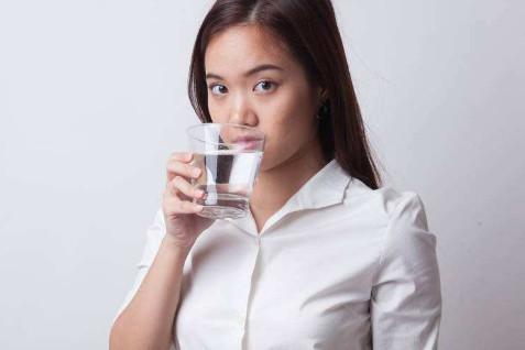 产后掉头发? 别担心, 这4个方法有效帮你缓解脱发