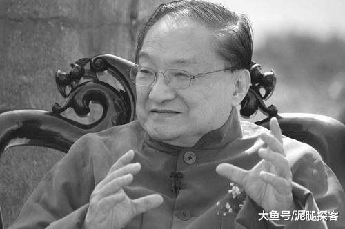 #金庸# 书摊上借过，被窝里读