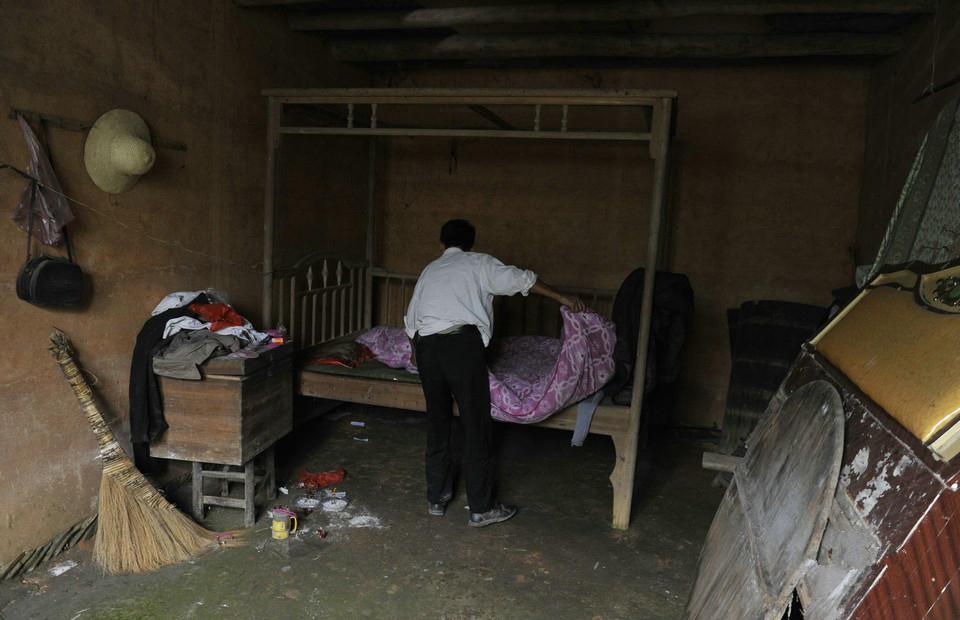 这个村里的男人都怕女人, 长年居住在深山, 背后的原因让人惊讶