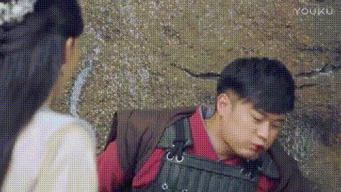 奇葩买家秀|姑娘, 就不觉得尺码小了吗