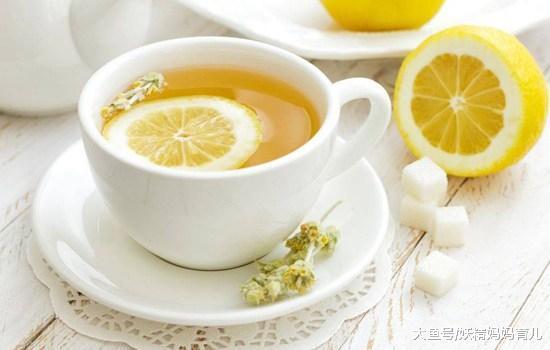 哺乳期妈妈常喝柠檬水的9大好处, 你喝了吗