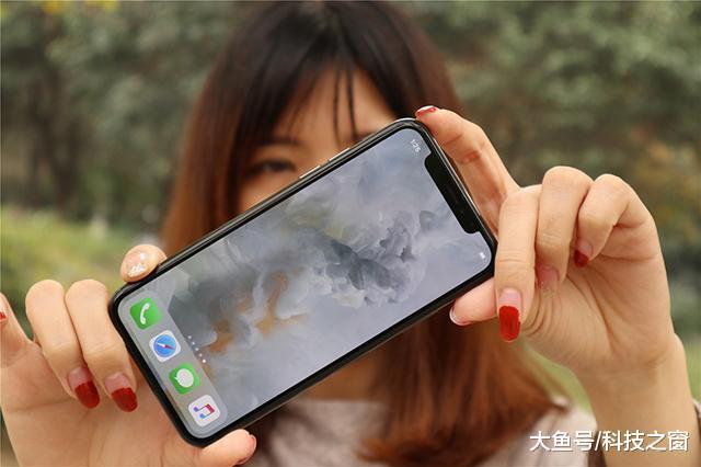 在现实中，女生比男生更喜欢使用