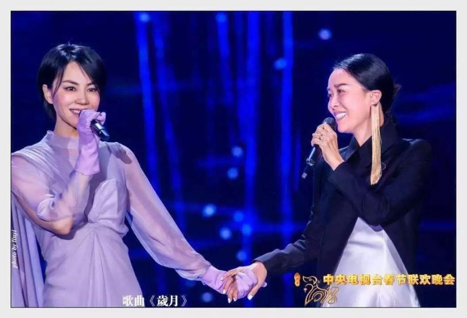 20年后, 王菲那英再同框, 我们怎么哭了, 岁月怎么走了?