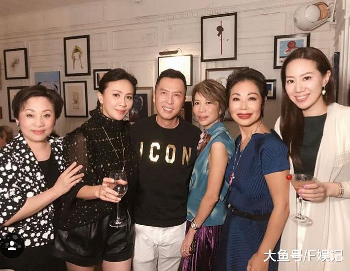 刘嘉玲与甄子丹汪诗诗夫妇同框，