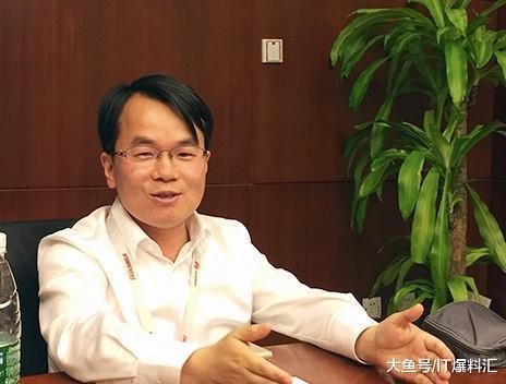 [ 罗永浩包下私人飞机请来的C