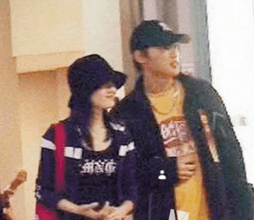 张韶涵恋上电竞男友? 是看上了他的APM还是他