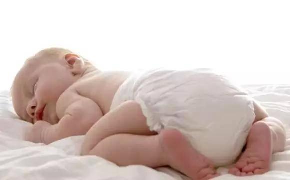 还在选择奶粉喂养? 那是你不知道喂母乳喂养对宝宝和妈妈的好处