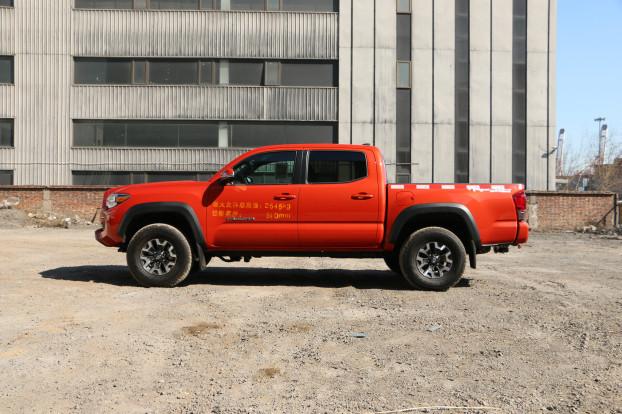 17款丰田塔库玛皮卡 天津港现车巨优惠