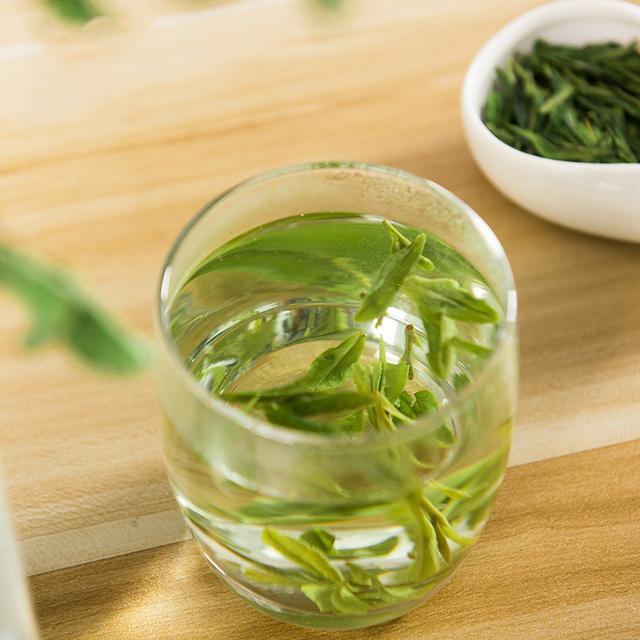 肺部“清道夫”来了, 喝水时加点这些食物, 清除肺部垃圾润肺止咳