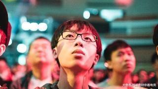 不知不觉粉丝快到2000了，对