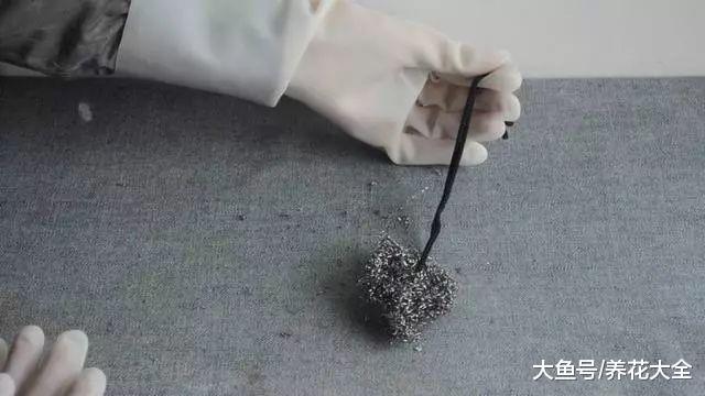 钢丝球串根绳, 10秒疏通下水道, 再也不堵了
