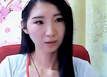 12岁少女网上K歌, 一小时就报销近万元