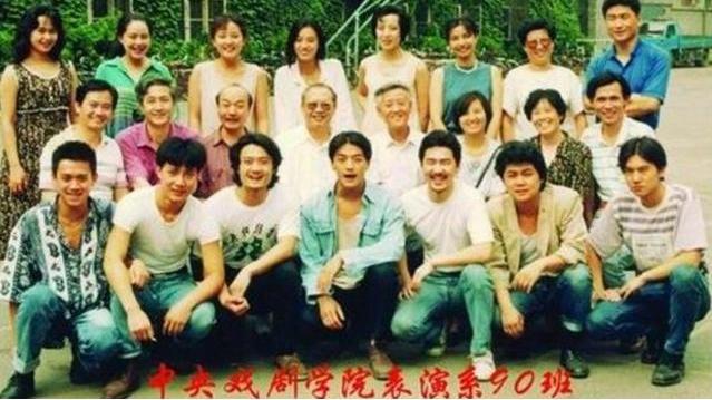 长得不帅又有魅力, 娶3任妻子都是美人, 如今胖到160斤, 形象尽毁