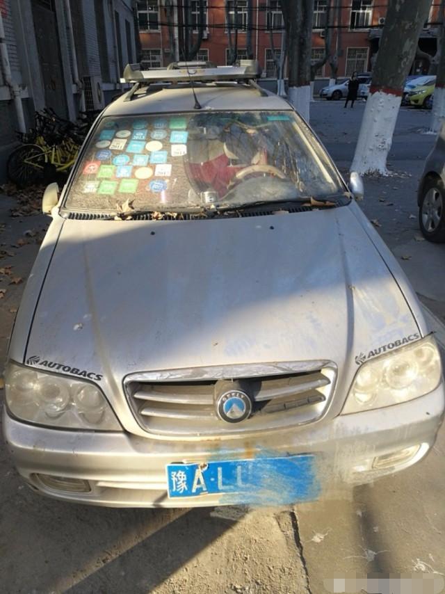 史上最遵守交规的车主, 绝对没有之一啊