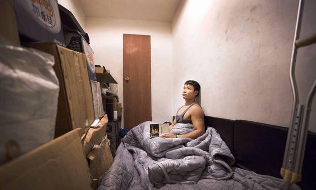 北漂人”的早晨, 低头赶路, 街上被堵得水泄不通