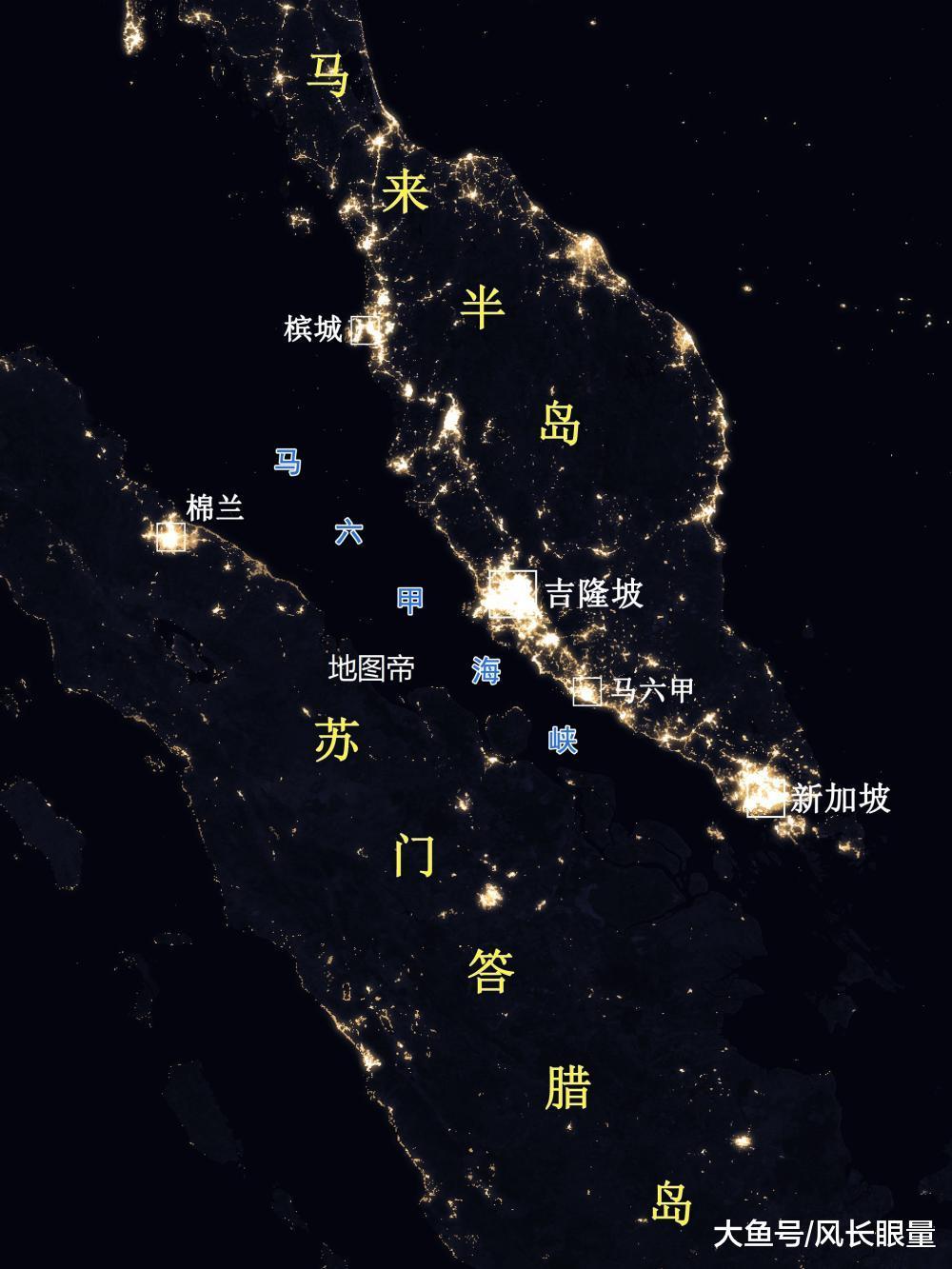 新加坡，位于马来半岛南端、马六