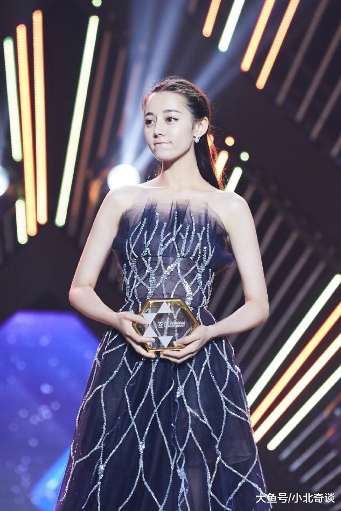 迪丽热巴荣获网剧年度实力派女演