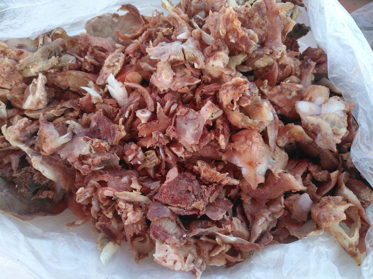 农村大集的熟牛肉摊上卖的这个东西你认识吗?