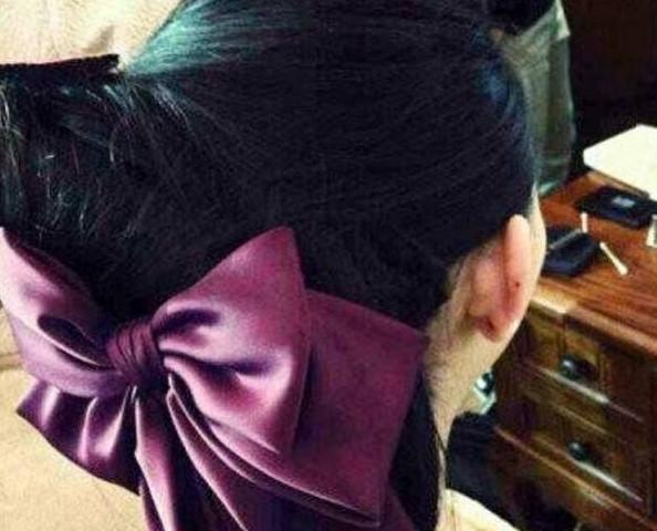 婚礼现场, 伴娘将鞋子藏在这个地方