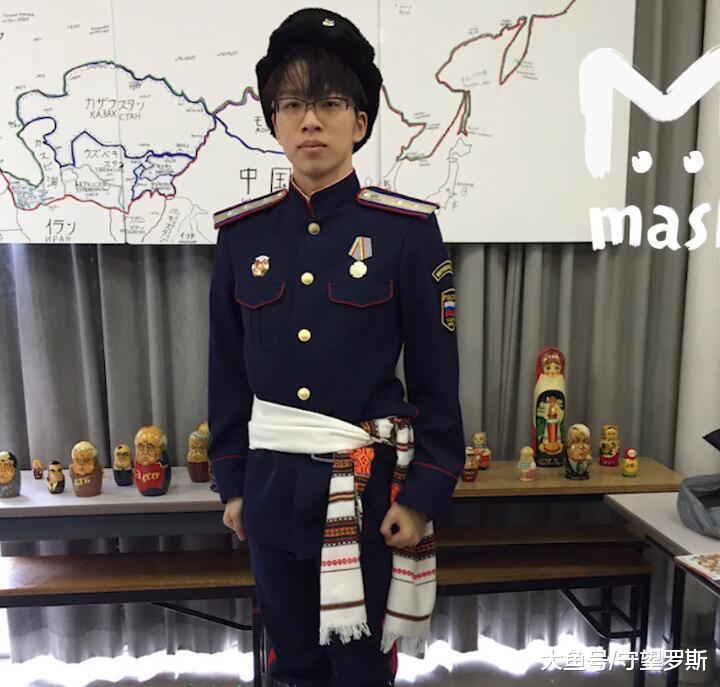 “精俄”日本小哥的Cospla