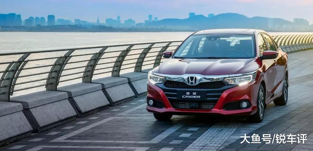 看了下凌派自动挡最低配的配置，