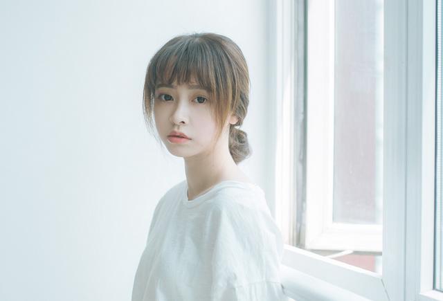 经常出现这6个动作的女人, 其实已经不爱你了!