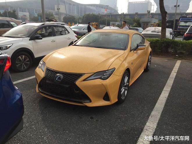 太平洋汽车网的前方探馆团队在2