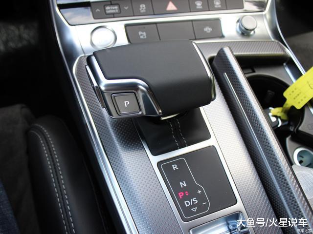 定位不同，两者自然各有千秋

