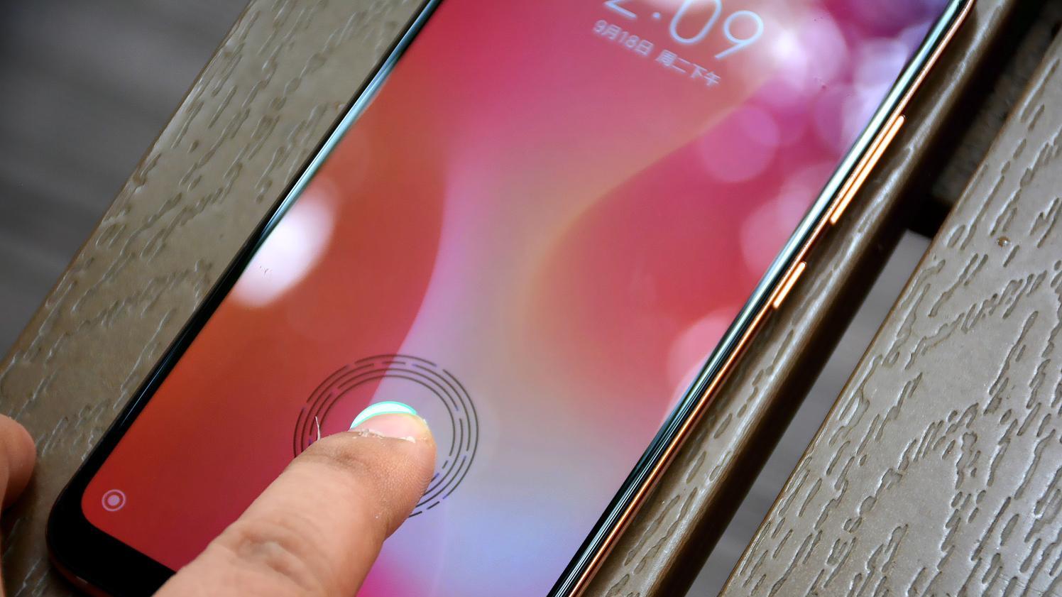 骁龙845+8GB+128GB, 发布四个月降价400元, 屏幕指纹旗舰面临退场