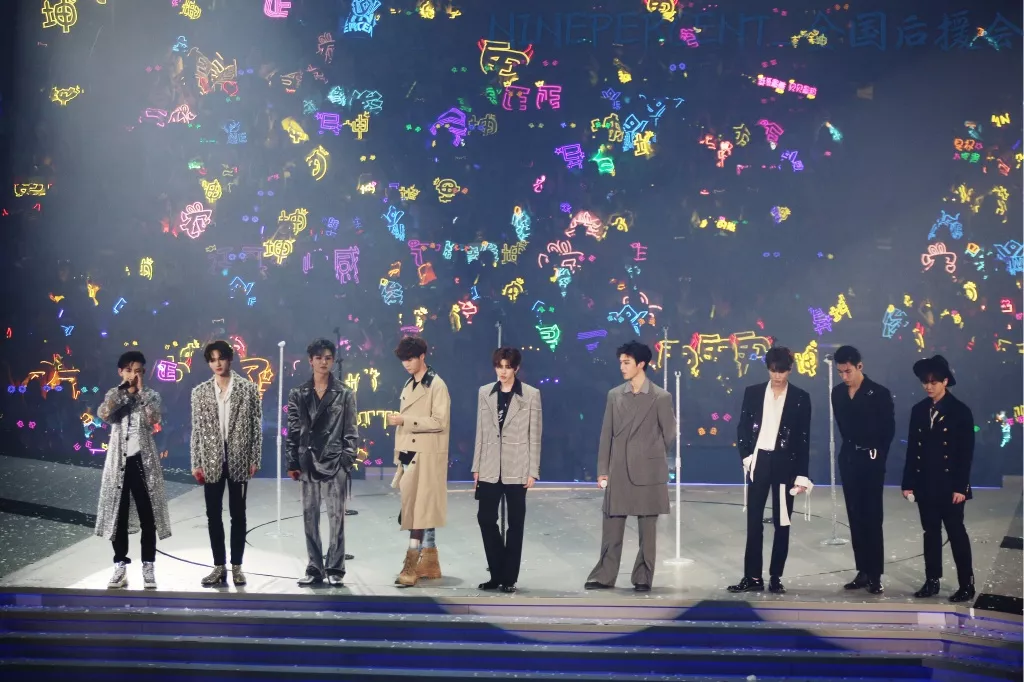 混血芭比颜逃不过中国照妖镜？lisa离开韩式滤镜的颜值还能打么？