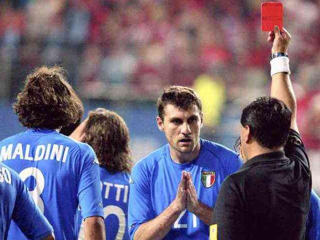 韩国球迷很生气，居然不带C罗上场玩？