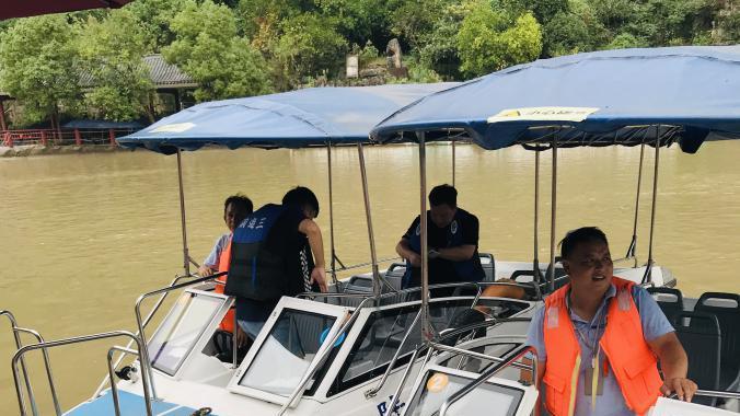 旅行日志丨迎着夏日 在下牢溪中乘游艇激流勇进