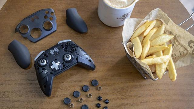 比原厂Pro手柄更舒服，北通宙斯精英版游戏手柄体验