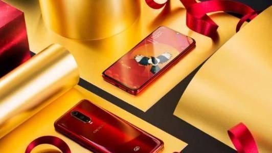 OPPO R17 Pro新年版金猪报福, 福气满满的新年礼物