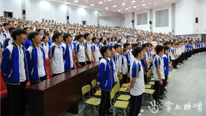 罗平时政 | 罗平三中举办首届英语演讲比赛