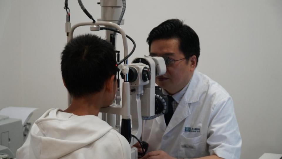 华山眼科青少年近视防控专家会诊日9日举行 免费提供“云夹”试戴