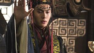 秦二世为什么杀光了所有的兄弟姐妹，却不杀扶苏的儿子，子婴。