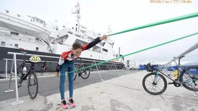 游泳速度上不去？来试试这个。