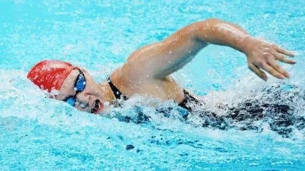 自由泳双侧换气真的那么难吗？本文给你答案！