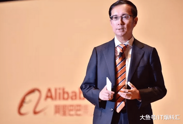 “以后谁对谁都不要叫老板，直接