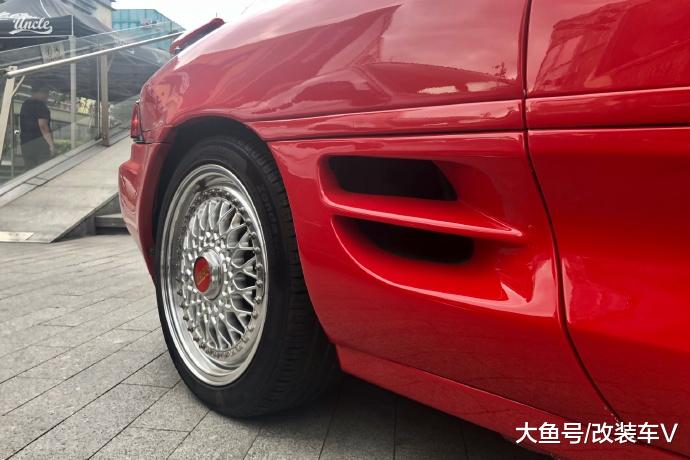 南哥，你部MR2俾人挞佐啊！