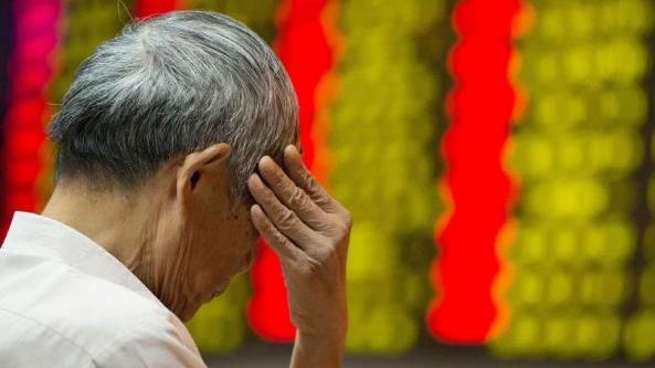 A股最惨上市公司，6天5跌停，4586名股东被埋，散户：心真凉透了