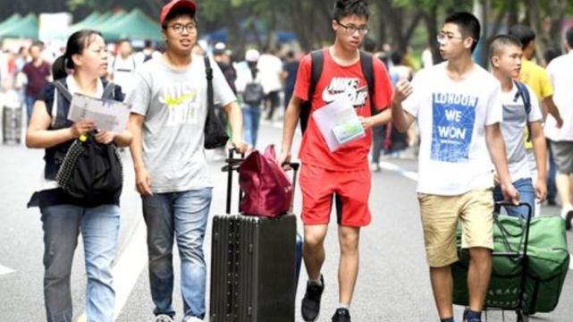 很容易被亲戚“误解”的3大专业，说多了都是泪，有你的专业吗？