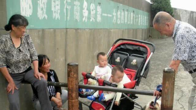 人贩子套路升级，若碰上这三种人，要让孩子离远一点！
