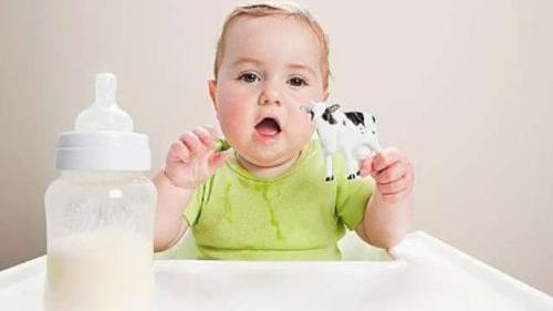 宝宝不吃奶粉、拒绝奶瓶该怎么办？过来人宝妈经验分享，建议收藏