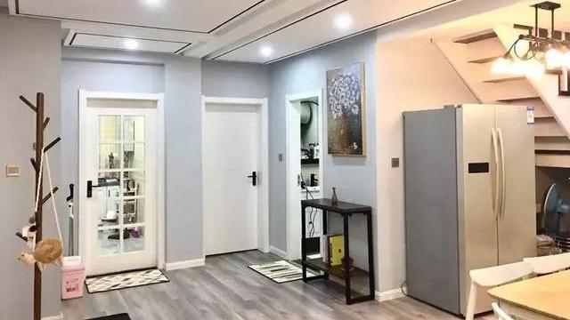 45㎡小产权复式当婚房, 买一层送一层, 11万装完被赞爆!