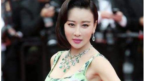 毛俊杰|优雅温柔的女明星，没想到竟是“功夫达人”，你认识她吗？
