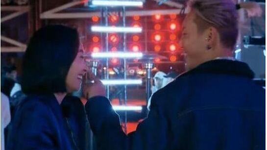 [陈伟霆]陈伟霆大方公布恋情，多才郎终于遇到真爱，网友：很般配