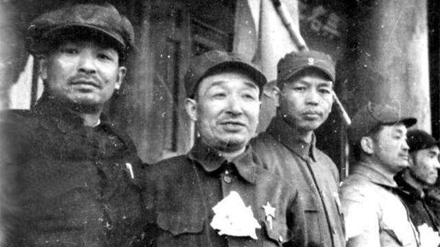 他枪口下救主席，跟6位元帅并列首届军委委员，建国后只当副处长