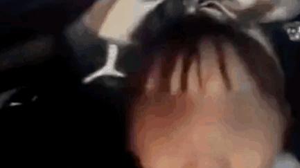 人贩子把4岁女孩强行抱走，霸气司机将其救回